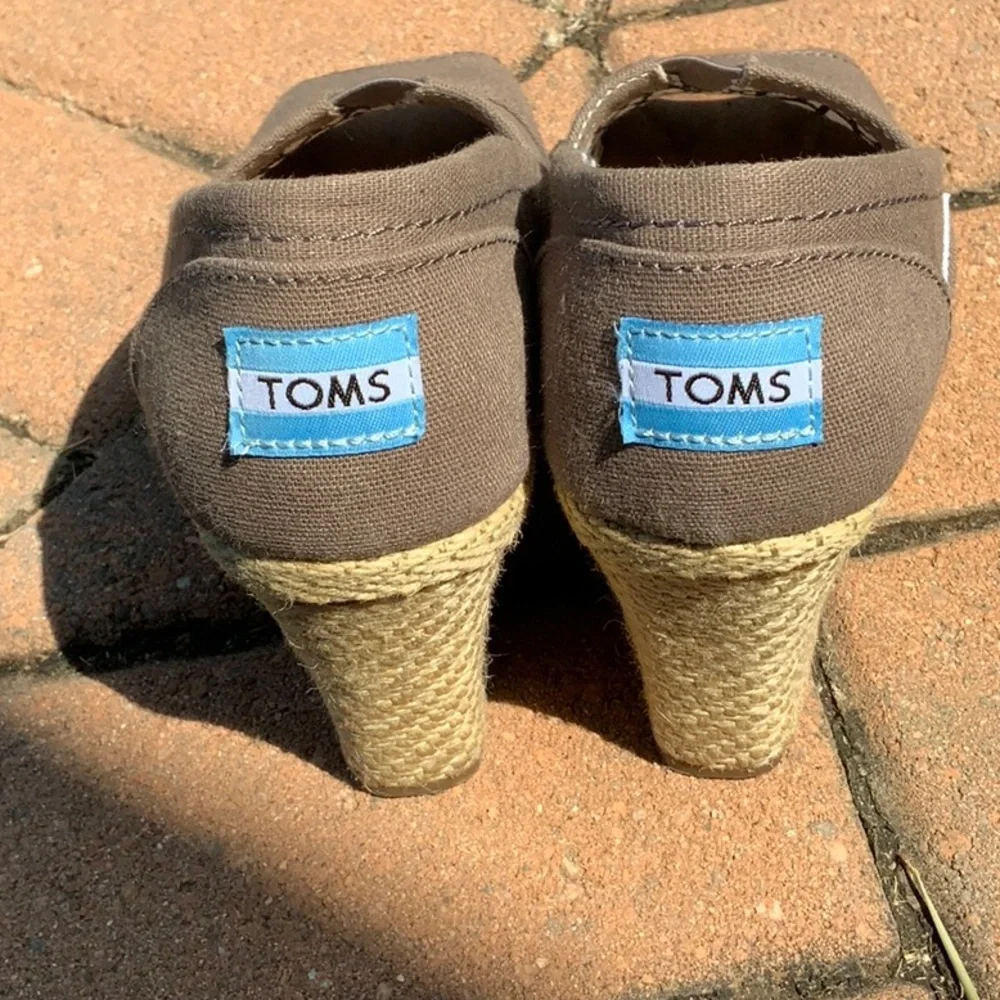 Tom’s wedge open toe grey canvas shoes size 7 - Picture 2 of 10